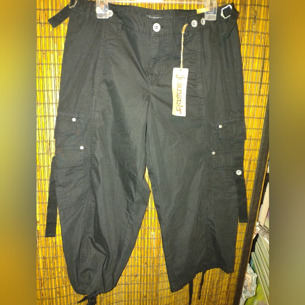 NEW Jeanstar Women's Black Cargo Capris